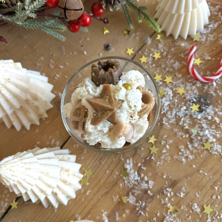 ΧΕΙΡΟΠΟΙΗΤΑ ΚΕΡΙΑ CHOCO CUPCAKE ΜΕ ΧΡΙΣΤΟΥΓΕΝΝΙΑΤΙΚΟ ΑΡΩΜΑ