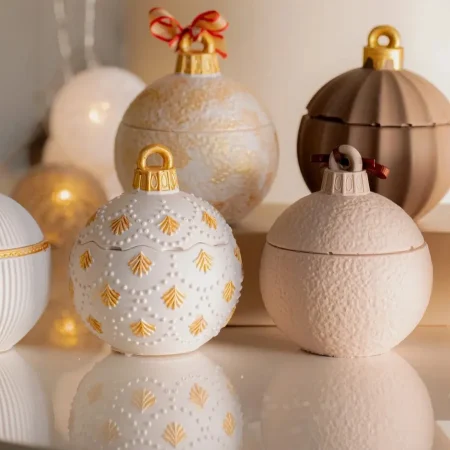 ΚΕΡΙ ΧΡΙΣΤΟΥΓΕΝΝΙΑΤΙΚΗ ΜΠΑΛΛΑ 130gr ΜΕ ΑΡΩΜΑ ΜΕΛΟΜΑΚΑΡΟΝΟ