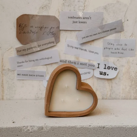 “Κερί σε Τσιμεντένιο Χειροποίητο Δοχείο “”The Chocolate Heart”” 250gr”