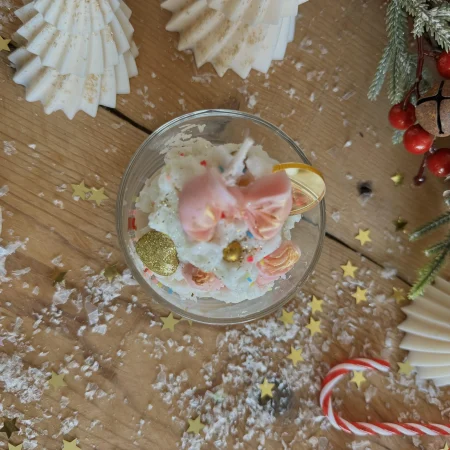 Χειροποίητα Κεριά Pinky Cupcake με Χριστουγεννιάτικο Άρωμα