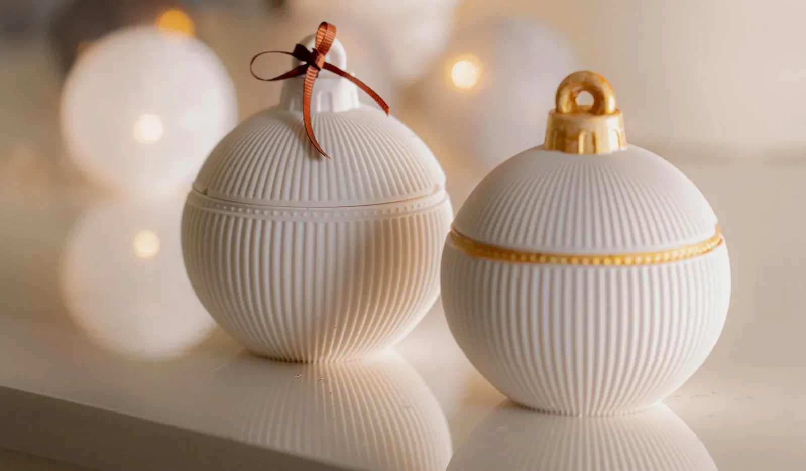 Κερί Χριστουγεννιάτικη Μπάλα 130gr με Άρωμα Μελομακάρονο - Image 4