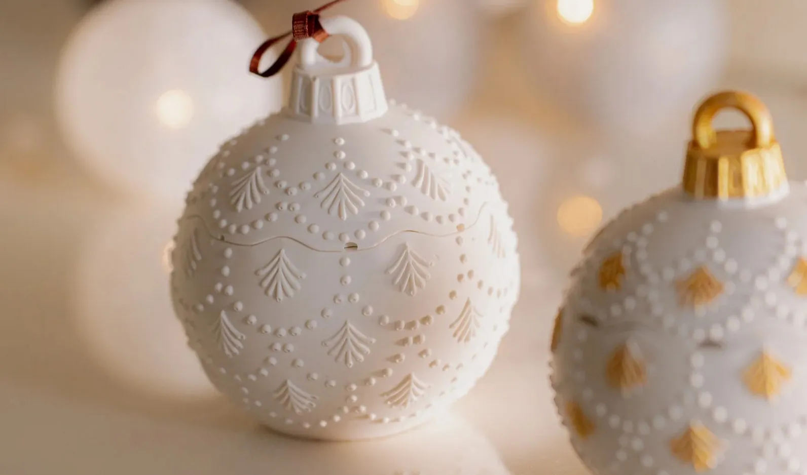 Κερί Χριστουγεννιάτικη Μπάλα 130gr με Άρωμα Μελομακάρονο - Image 8