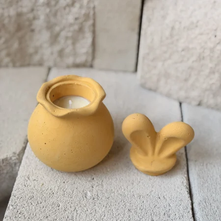 Κερί Bunny σε Τσιμεντένιο Χειροποίητο Δοχείο Κίτρινο 50g