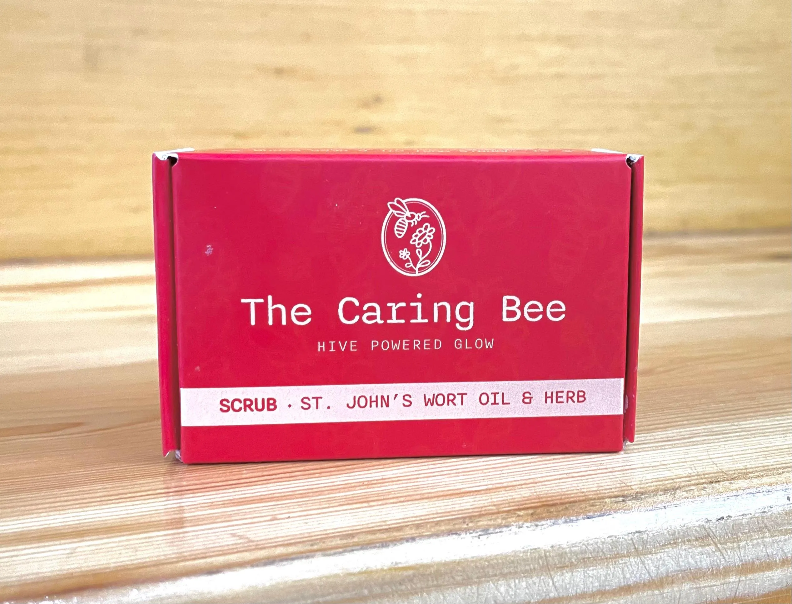Σαπούνι Scrub με Βαλσαμέλαιο και Βαλσαμόχορτο The Caring Bee 110gr